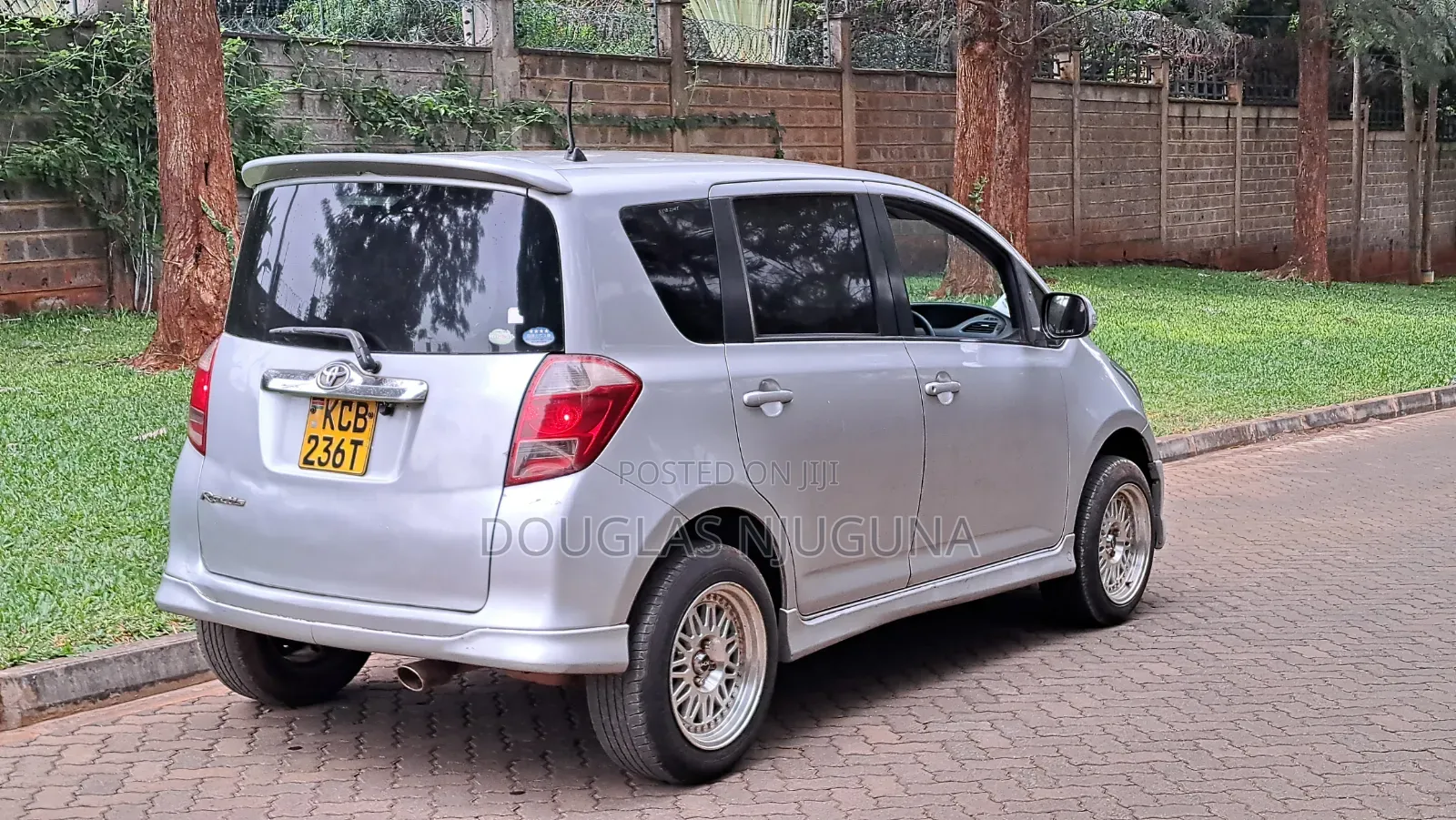 Toyota Ractis 2007 Silver