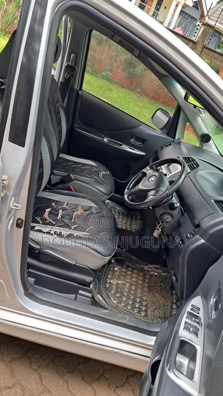 Toyota Ractis 2007 Silver