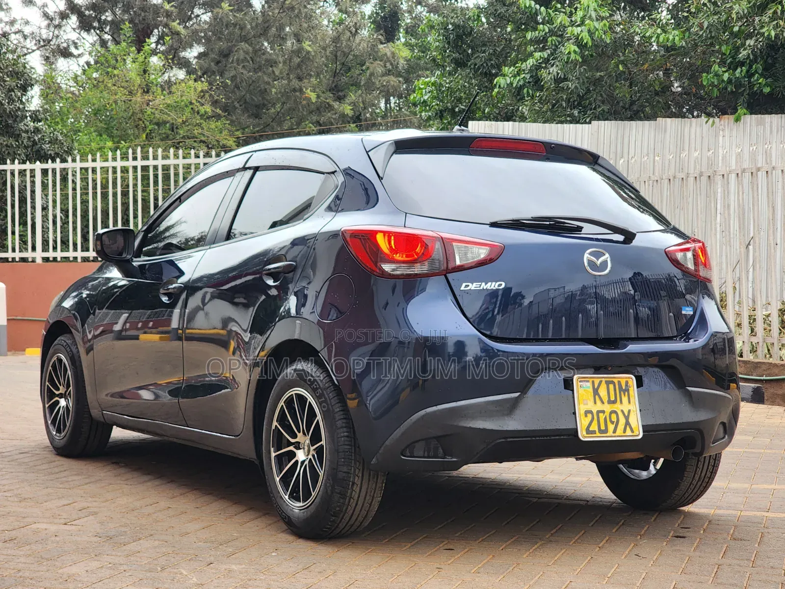 Mazda Demio 2016 Blue