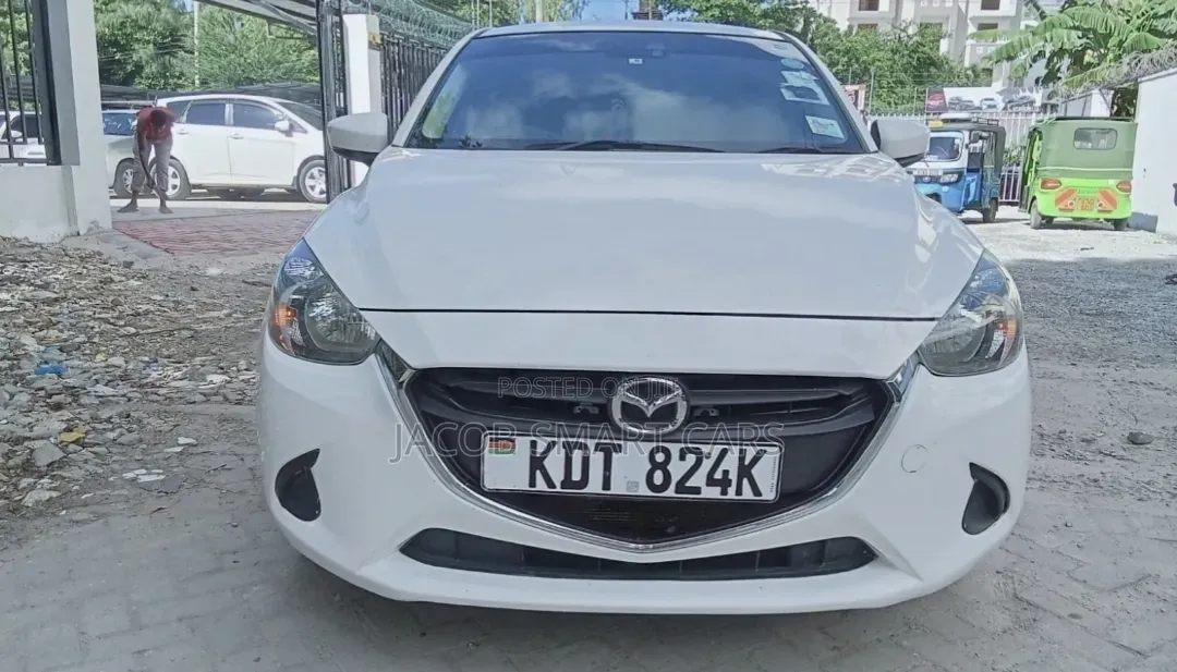 Mazda Demio 2017 White