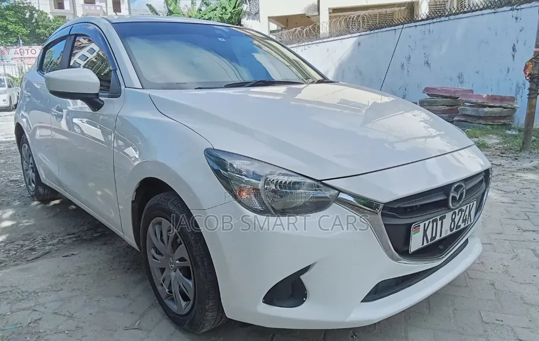 Mazda Demio 2017 White