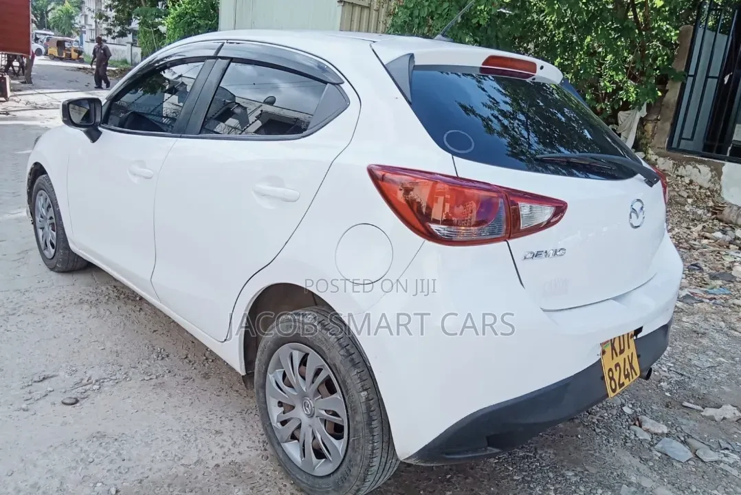 Mazda Demio 2017 White