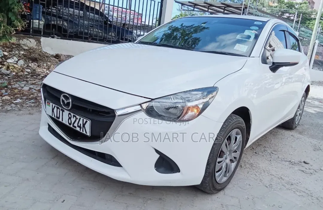 Mazda Demio 2017 White