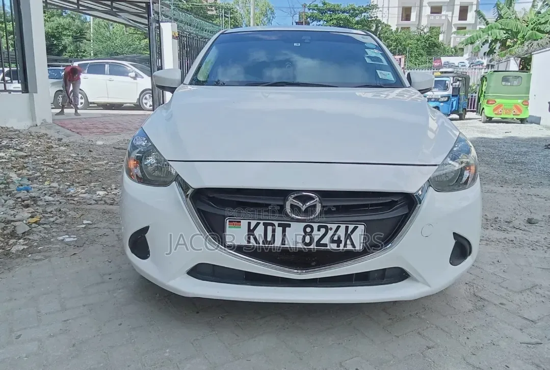 Mazda Demio 2017 White
