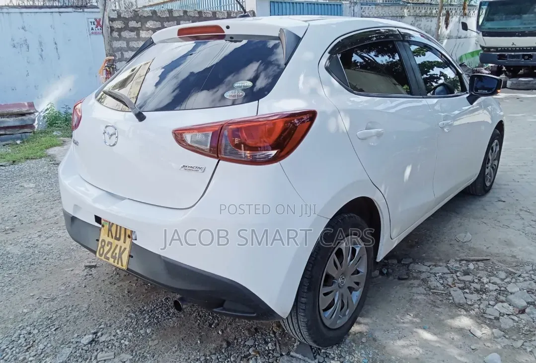 Mazda Demio 2017 White