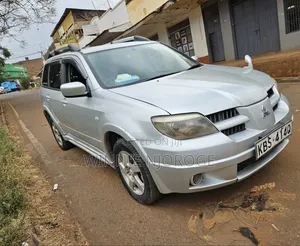 Mitsubishi Airtrek 2005 Silver