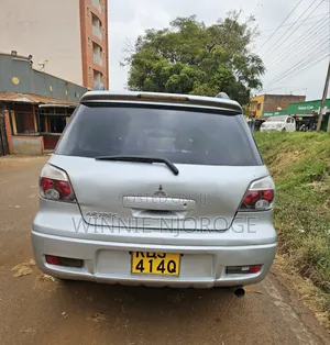 Mitsubishi Airtrek 2005 Silver