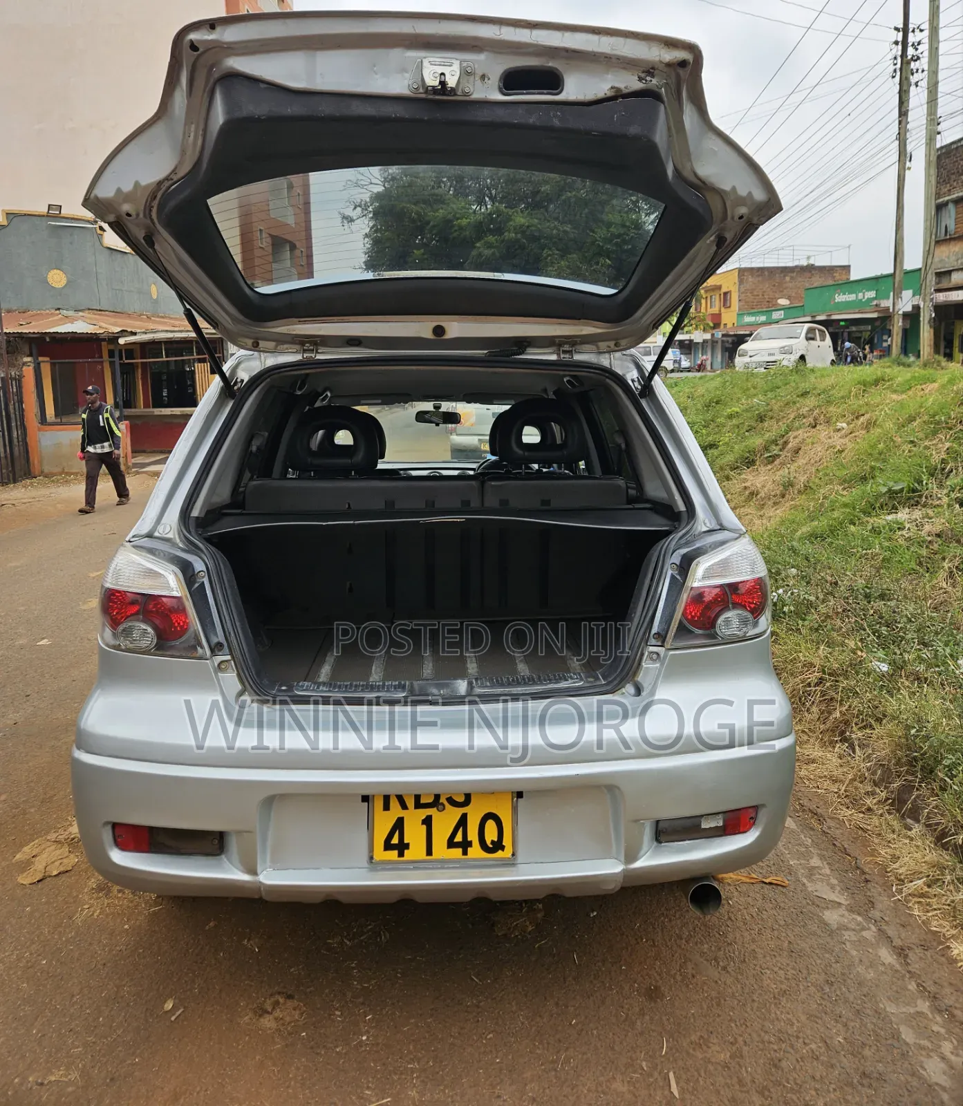 Mitsubishi Airtrek 2005 Silver