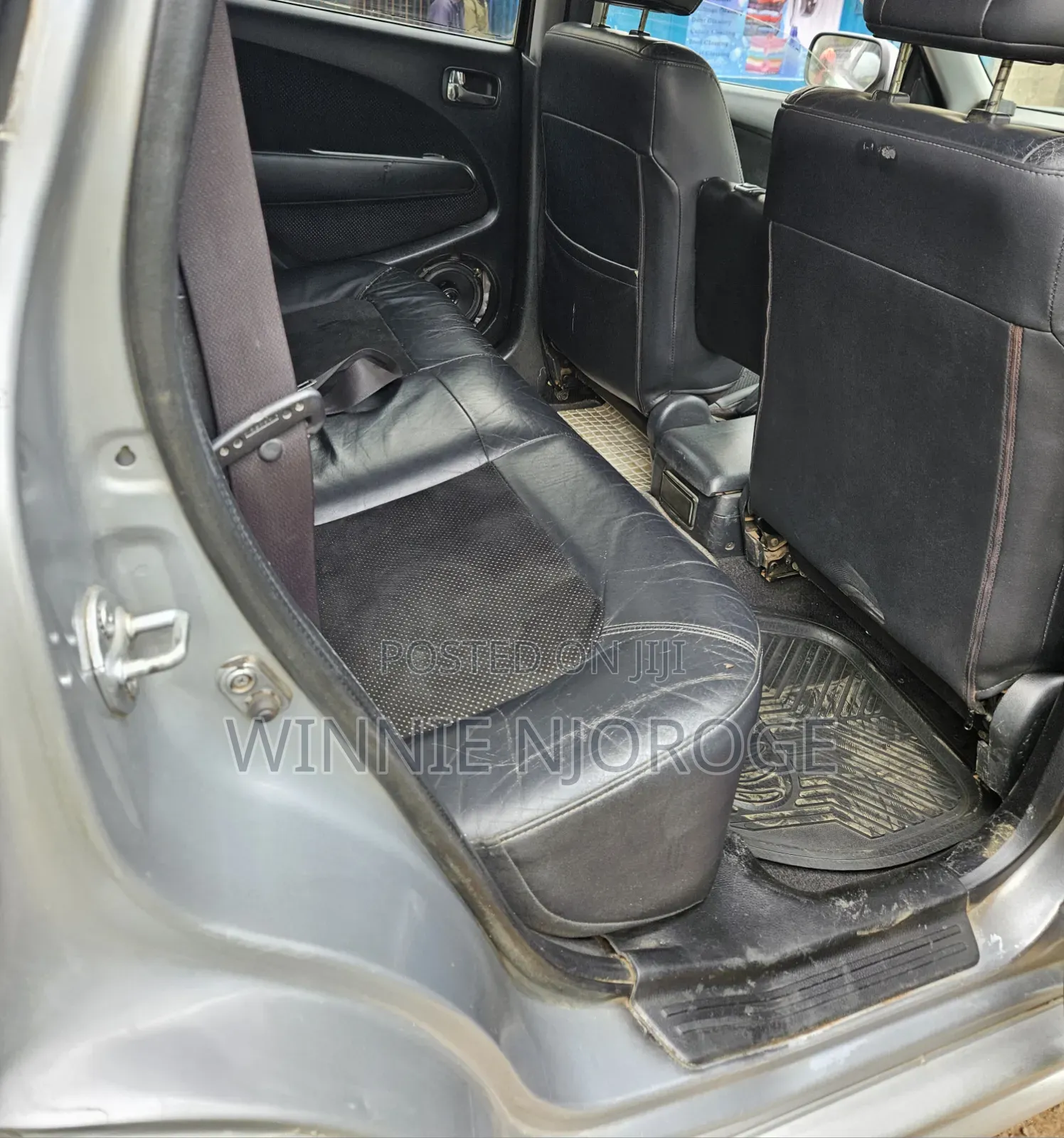 Mitsubishi Airtrek 2005 Silver