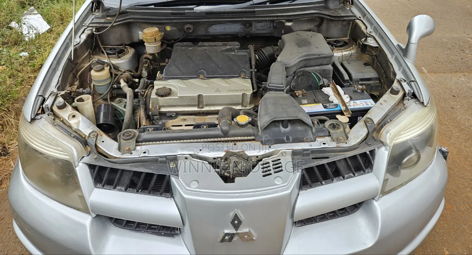 Mitsubishi Airtrek 2005 Silver