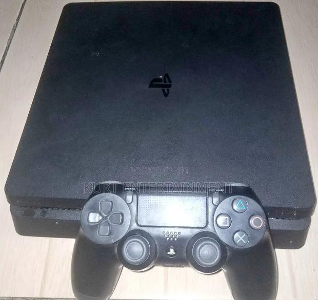 Chipped Ps4 Slim 1tb Space - thumbnail 2