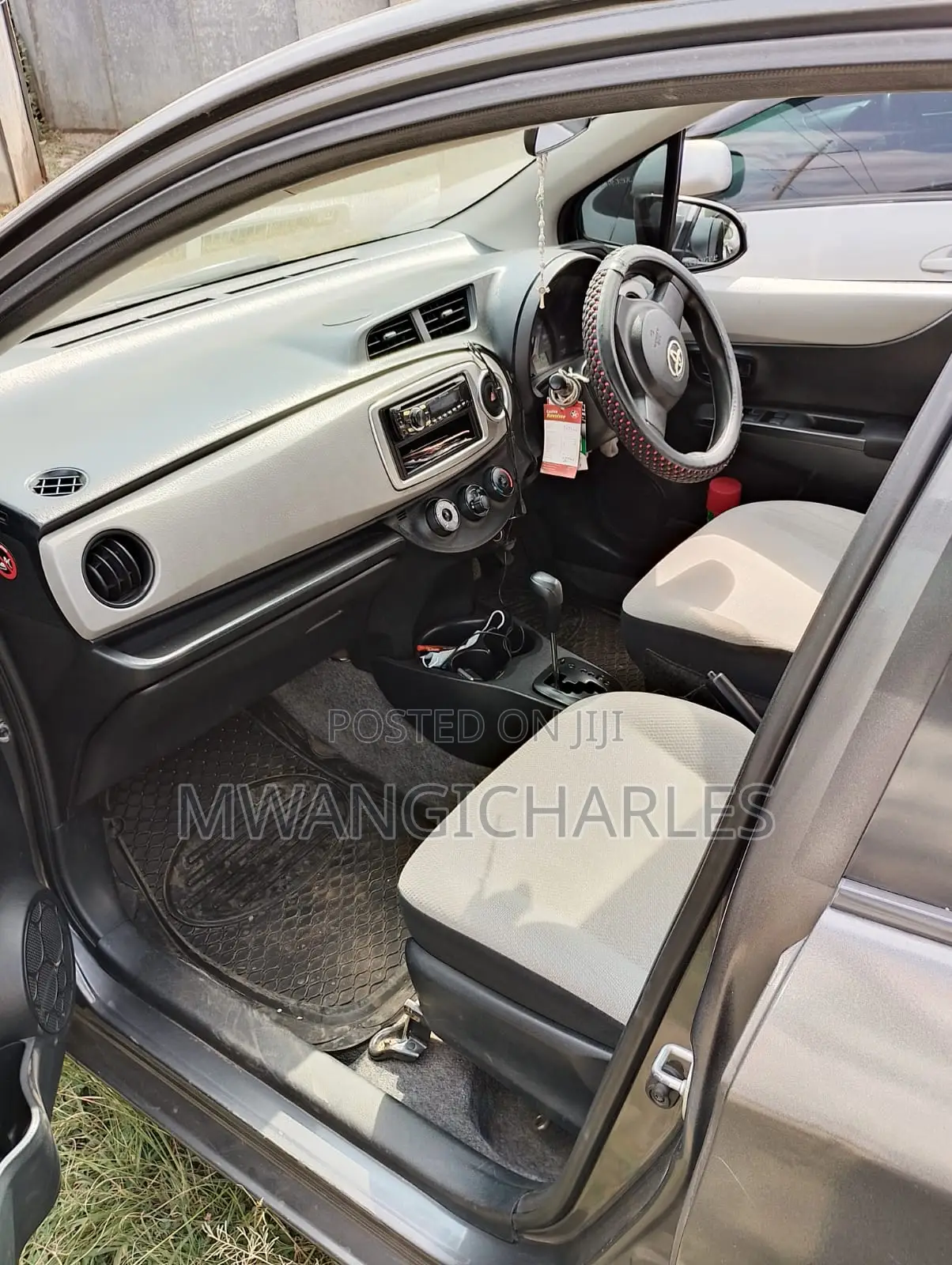 Toyota Vitz 2012 Gray