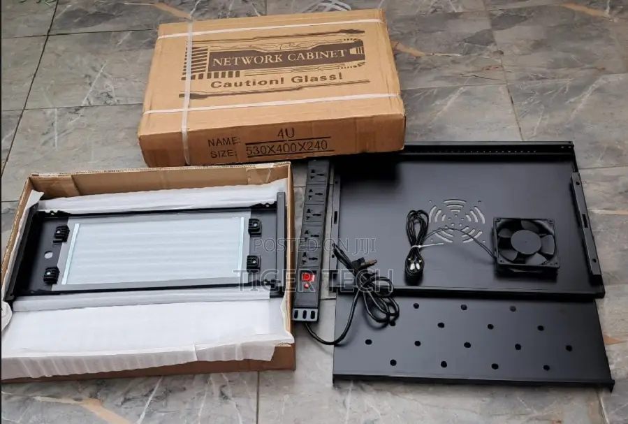 4u- 530×400×240 Wall Mount Data Cabinet With Lockable Front Door