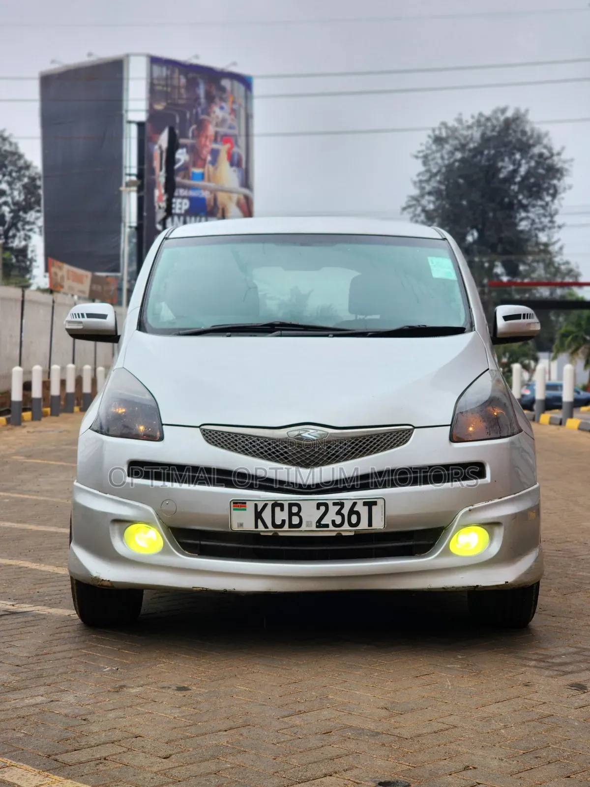 Toyota Ractis 2007 Silver