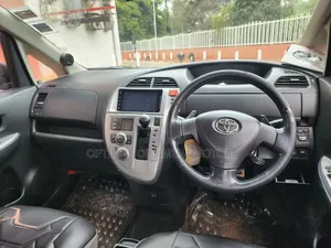 Toyota Ractis 2007 Silver