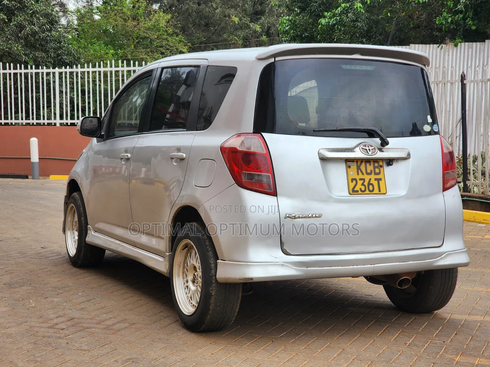 Toyota Ractis 2007 Silver