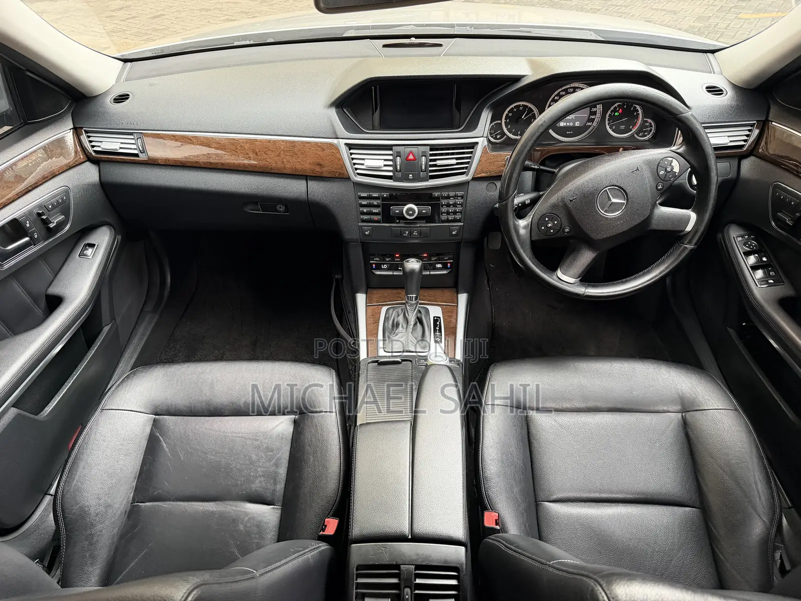 Mercedes-Benz E250 2010 Silver