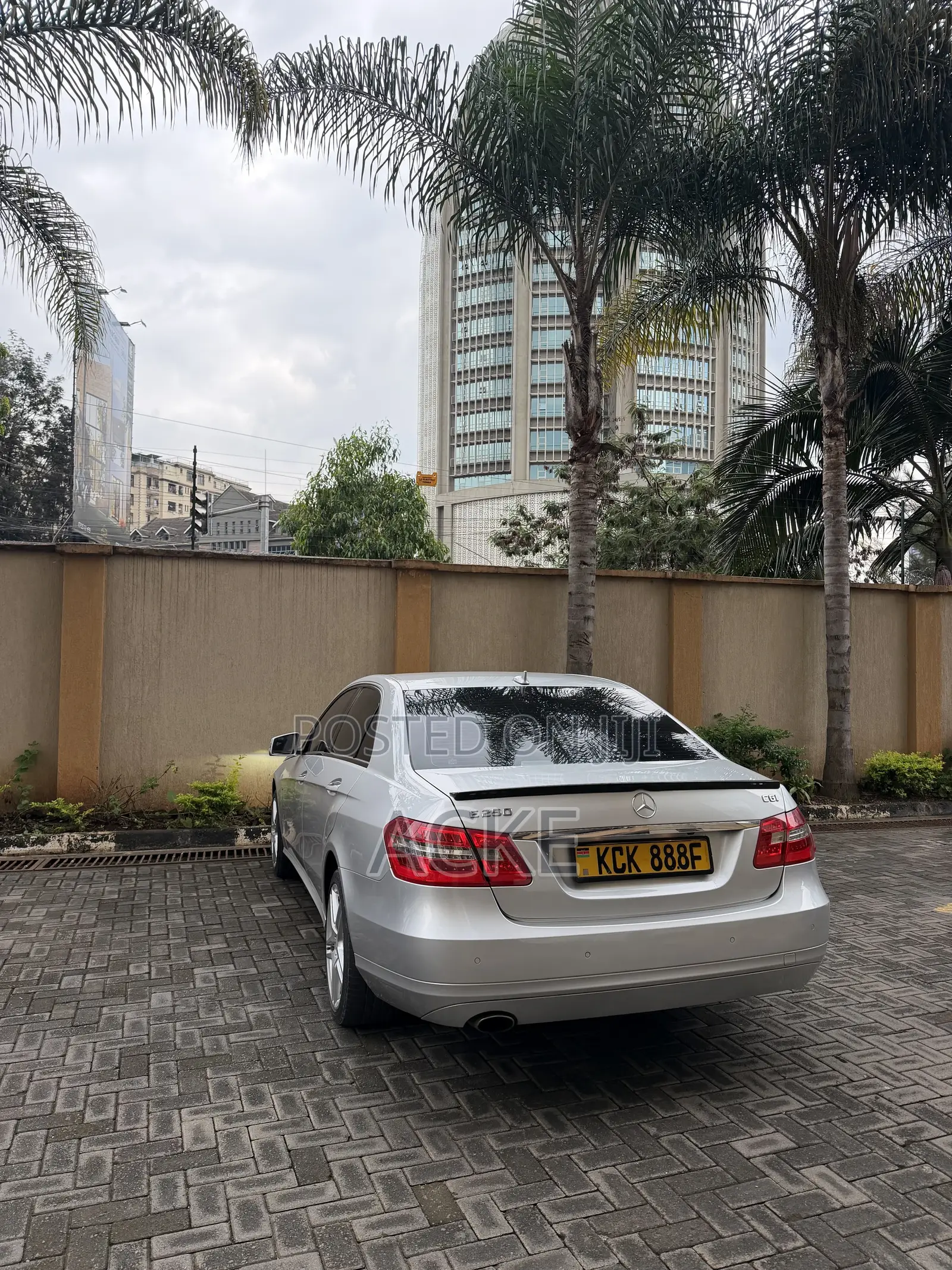 Mercedes-Benz E250 2010 Silver