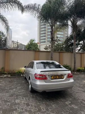 Mercedes-Benz E250 2010 Silver