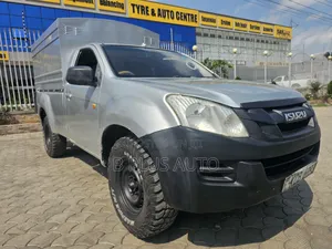 Isuzu D-MAX 2014 Silver