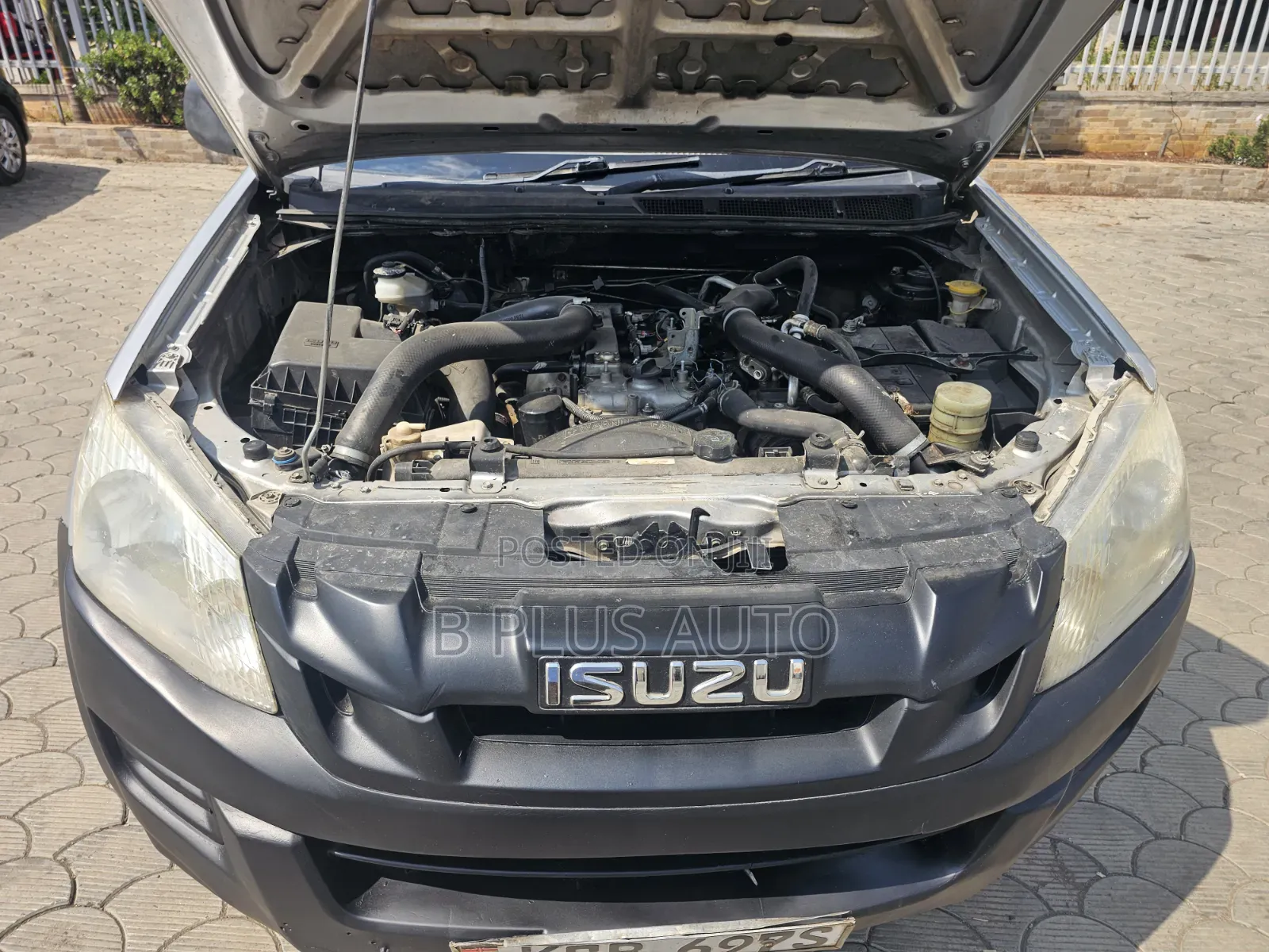 Isuzu D-MAX 2014 Silver