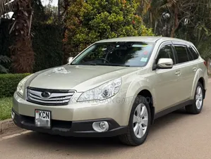 Subaru Outback 2010 Gold