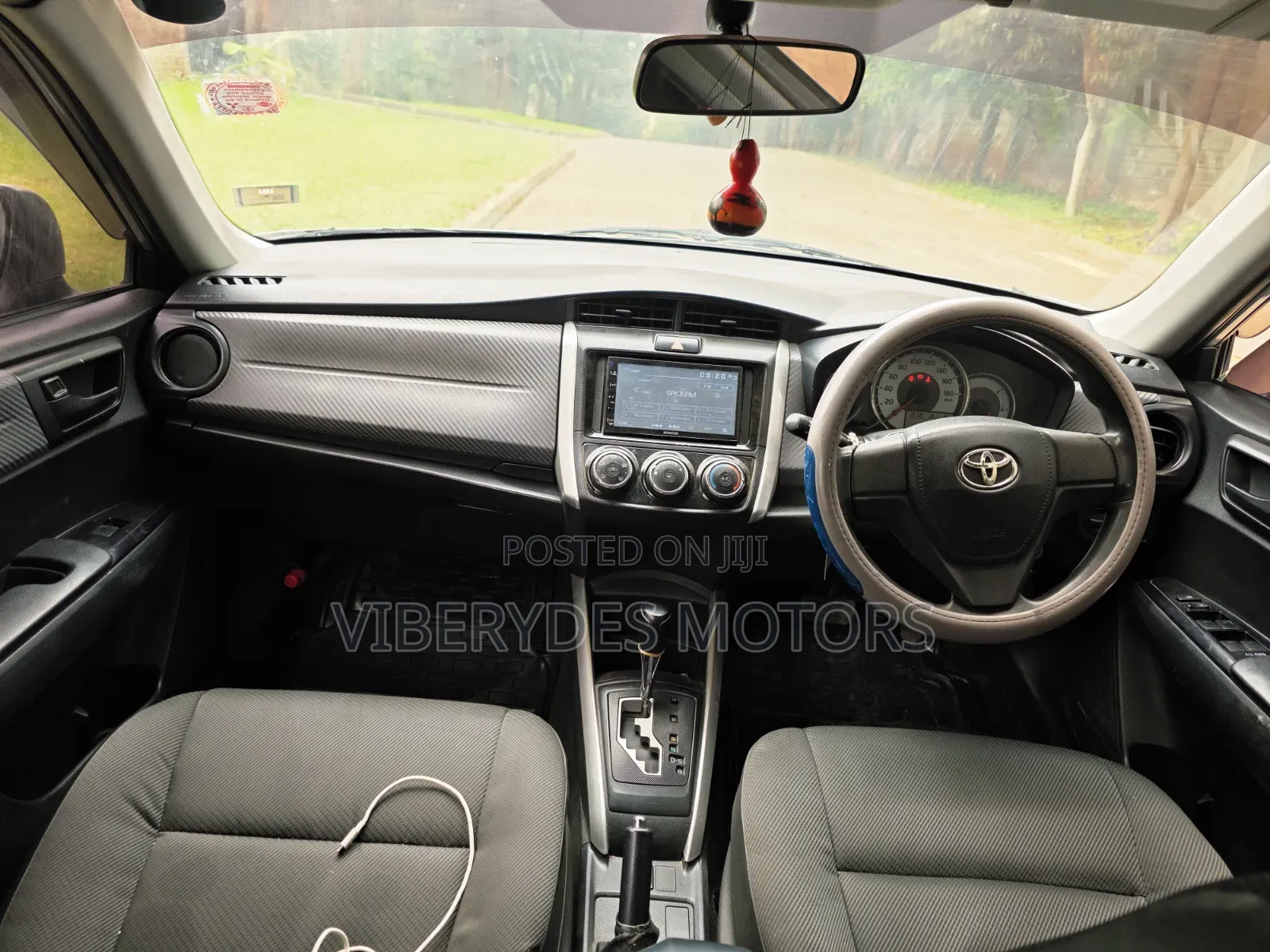 Toyota Corolla Fielder 2012 Silver