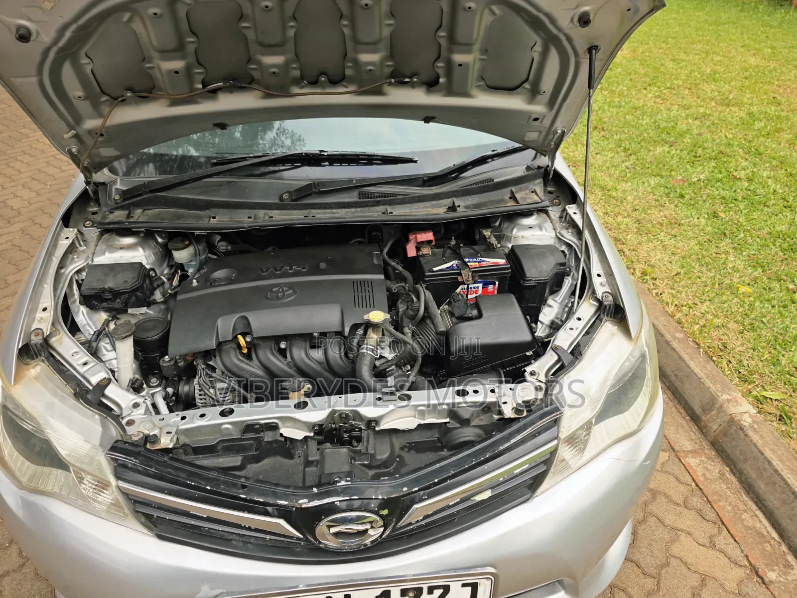 Toyota Corolla Fielder 2012 Silver