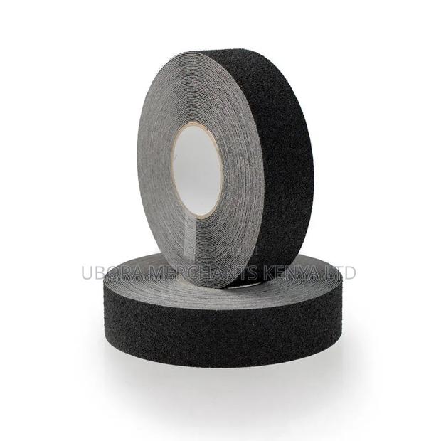 Plain Black Anti-Slip Tapes 50mtrs - thumbnail 2