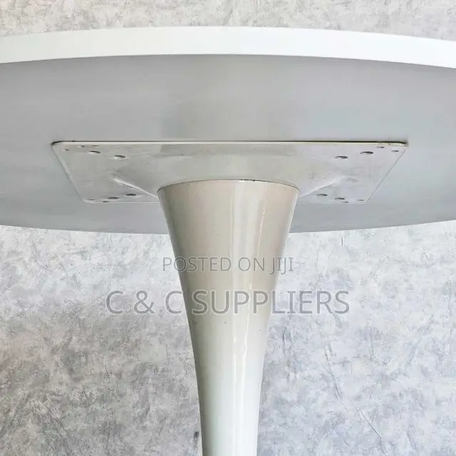Round Tulip Table -80cm