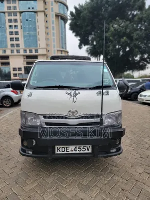 Toyota HiAce 2014 White