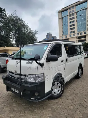 Toyota HiAce 2014 White