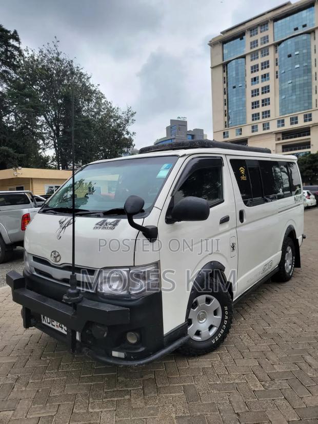 Toyota HiAce 2014 White - thumbnail 2