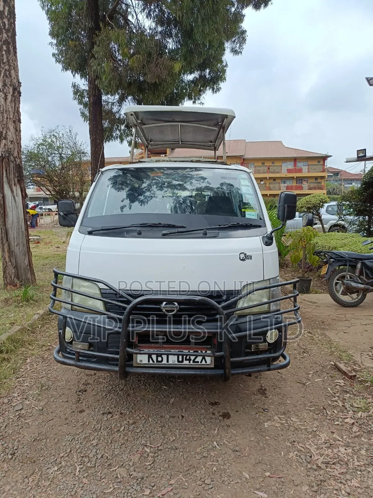 Nissan Caravan (Urvan) 2005 White