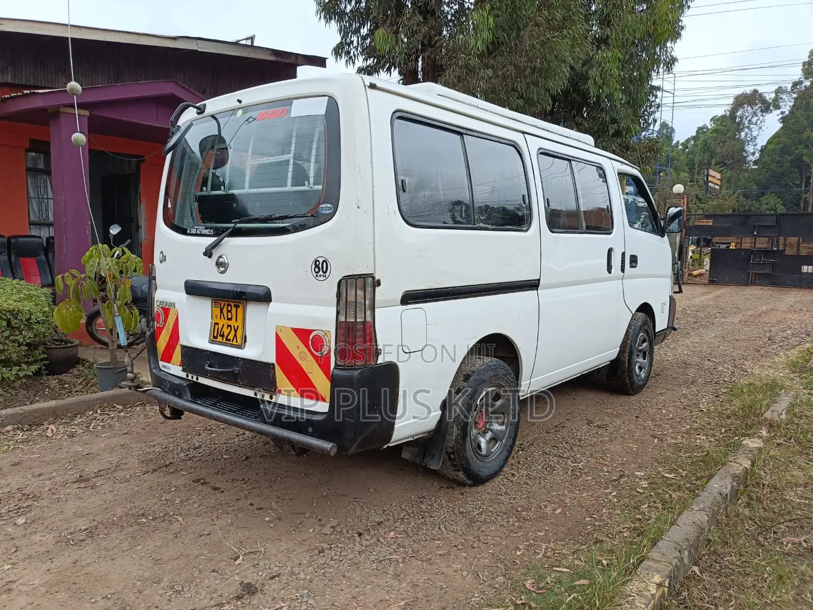 Nissan Caravan (Urvan) 2005 White