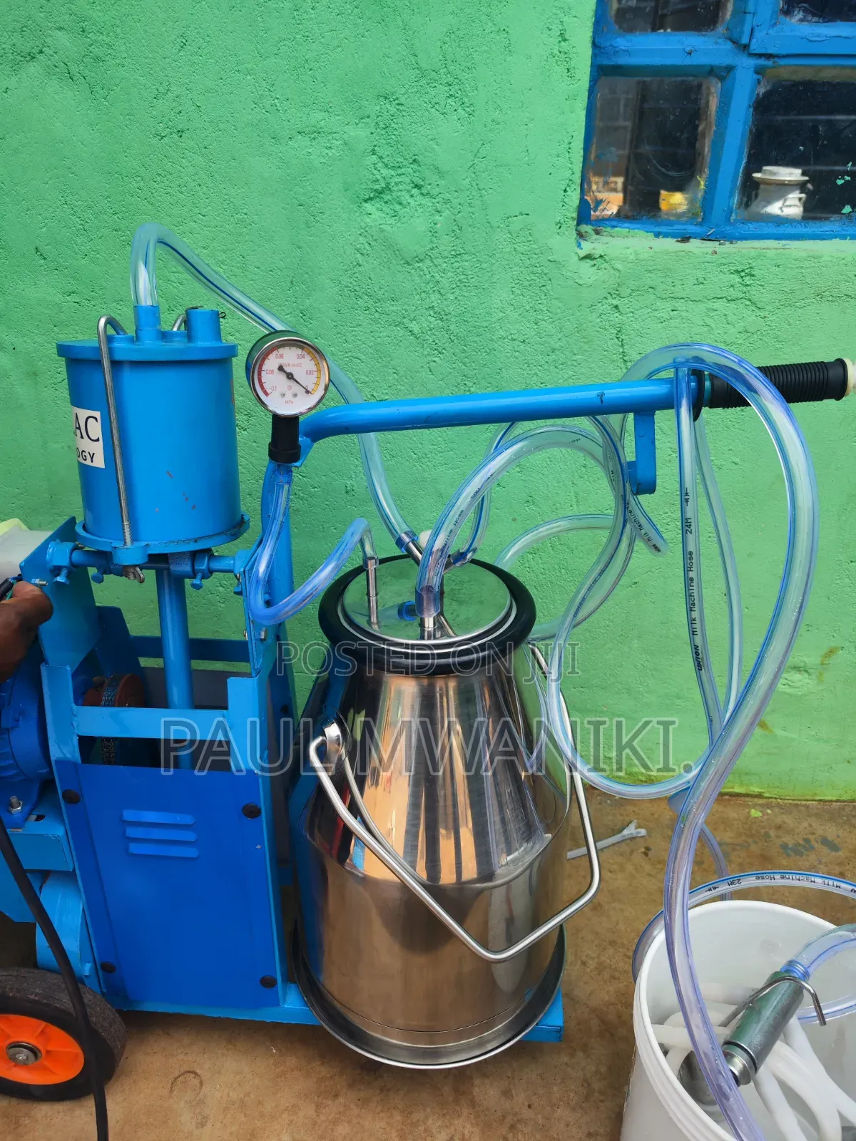 Heavy Duty Single Bucket Milking Machine – Brand New
