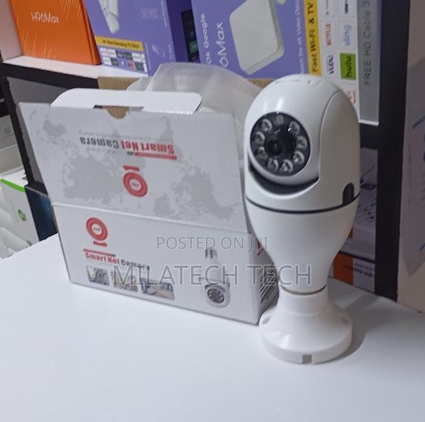 Ai Bulb PTZ Camera | Wireless Security Camera With Motion Alerts - main view