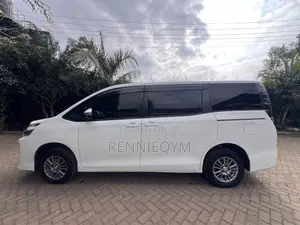 Toyota Voxy 2016 White