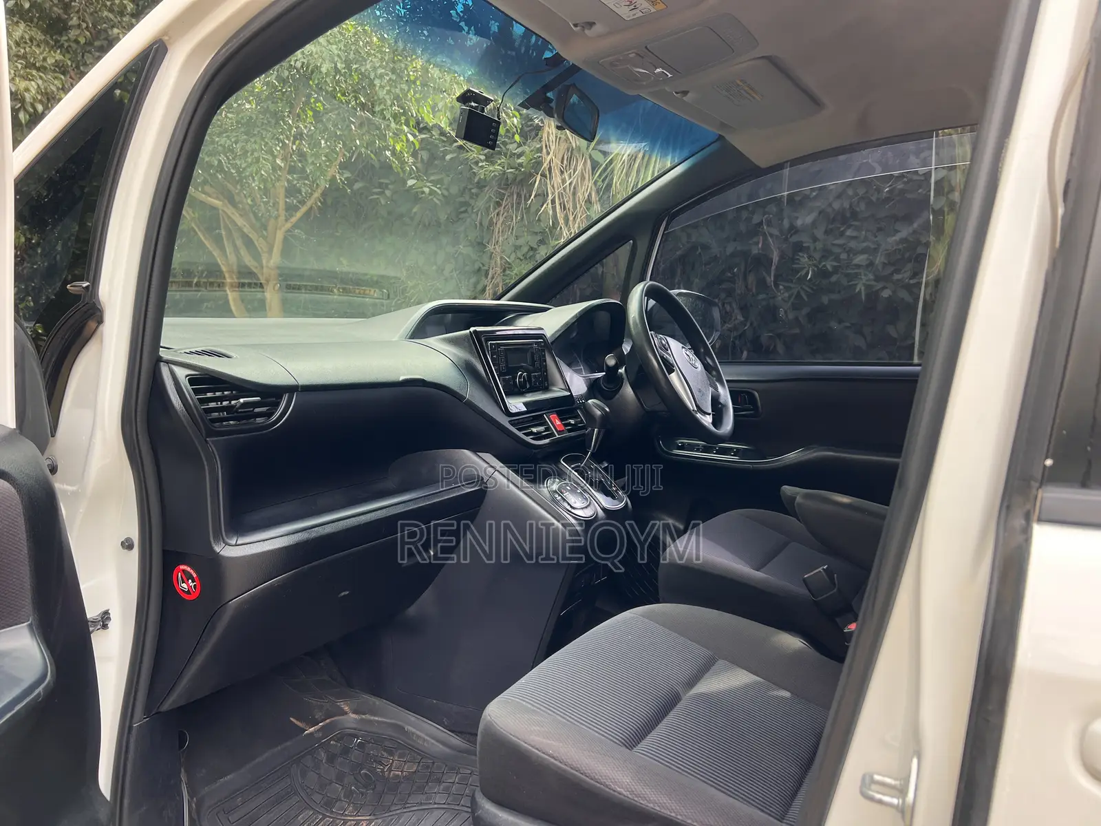 Toyota Voxy 2016 White