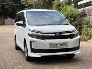 Toyota Voxy 2016 White