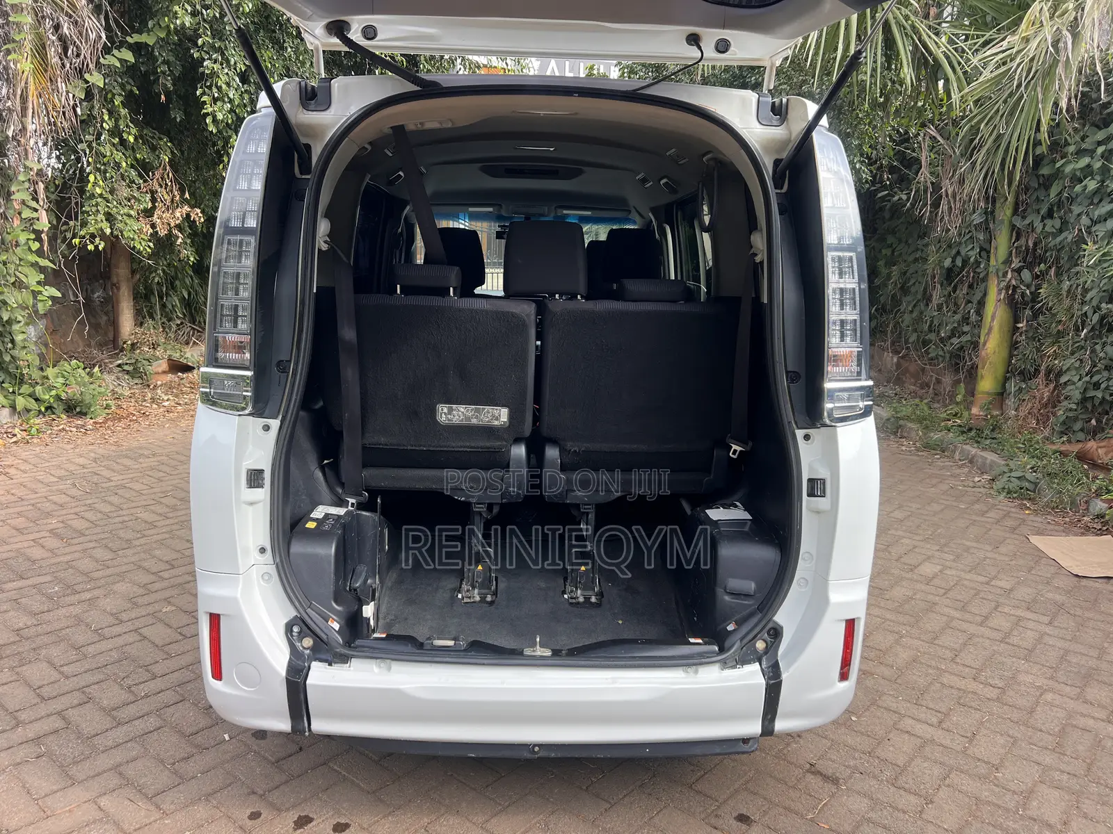 Toyota Voxy 2016 White