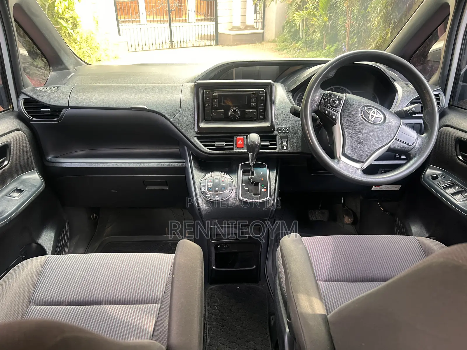 Toyota Voxy 2016 White