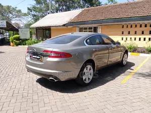 Jaguar XF 2009 Gray
