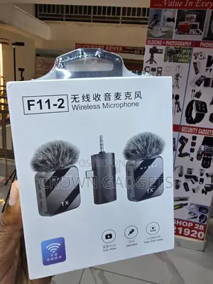 F11-2 Clip-on Microphone for Vlogging and Interviews