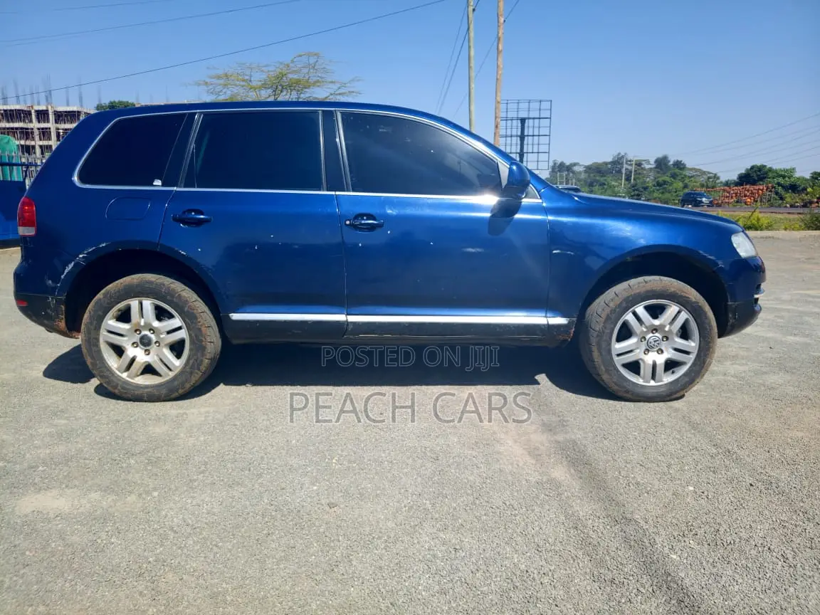 Volkswagen Touareg 2004 Blue