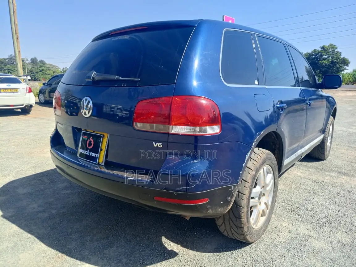 Volkswagen Touareg 2004 Blue