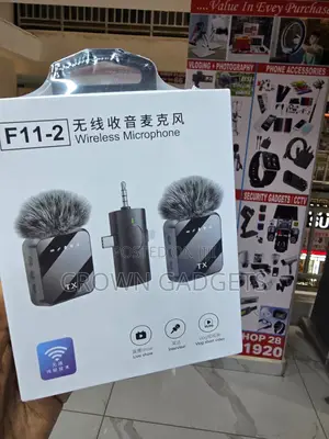 F11-2 3 in 1 Wireless Microphone for Live Streaming