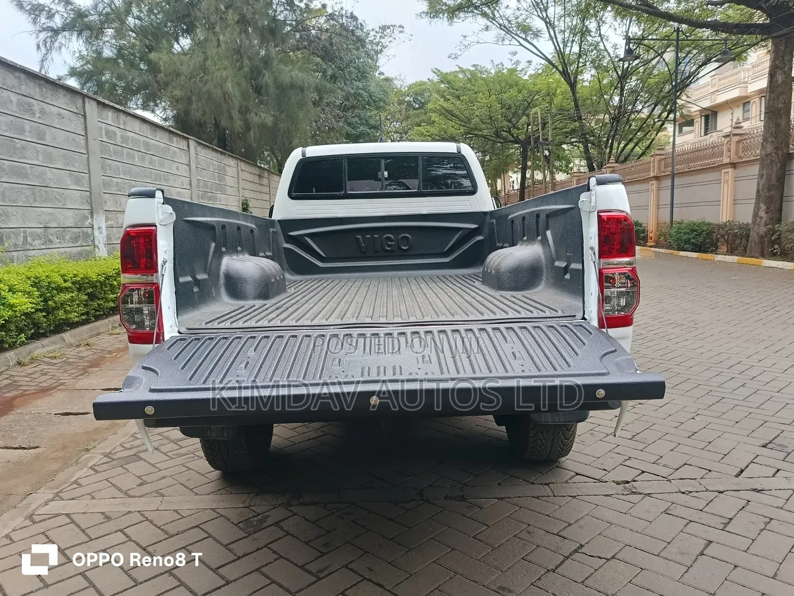 Toyota Hilux 2012 White