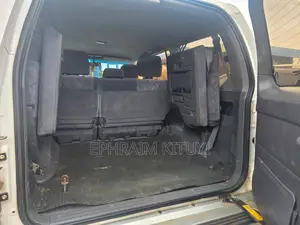 Toyota Land Cruiser Prado 2004 White
