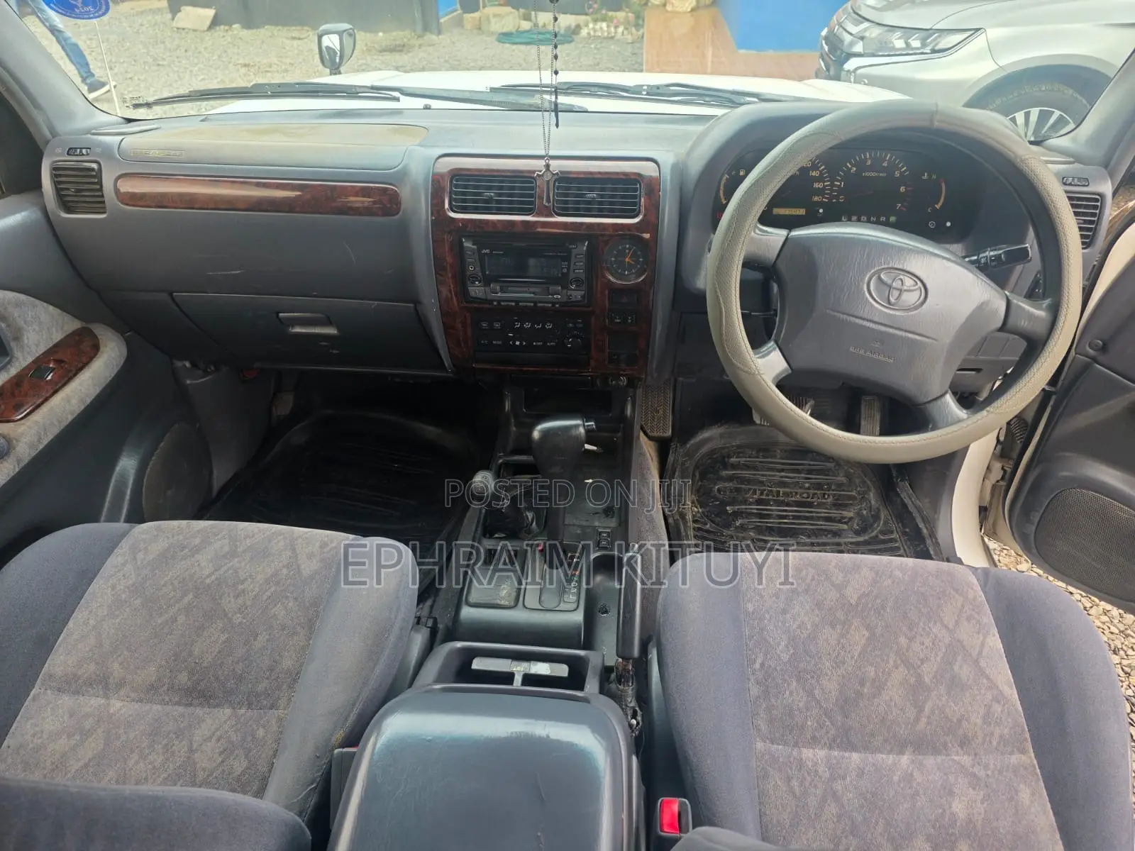 Toyota Land Cruiser Prado 2004 White